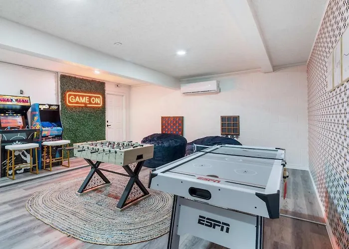 Paradise Sportscourt Heated Pool Gameroom *