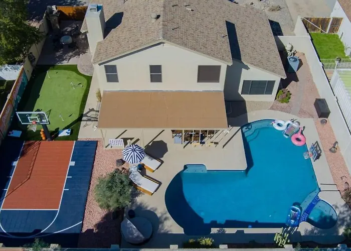 Paradise Sportscourt Heated Pool Gameroom *